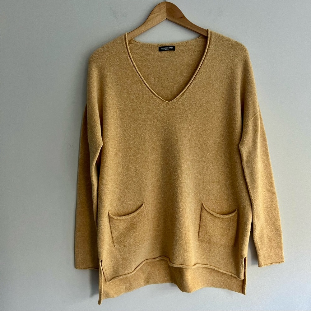 Made in Italy V-Neck Sweater in Mustard Color Medium